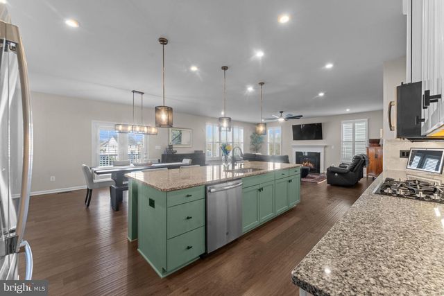 4513 COTSWOLD MANOR LOOP, Woodbridge, VA 22192