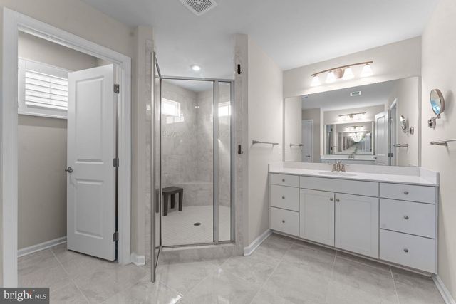 4513 COTSWOLD MANOR LOOP, Woodbridge, VA 22192