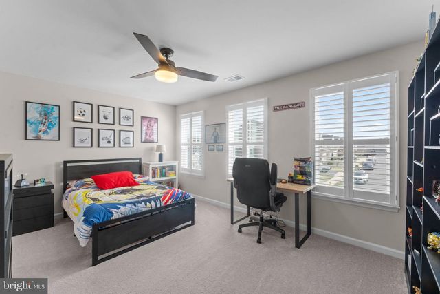 4513 COTSWOLD MANOR LOOP, Woodbridge, VA 22192