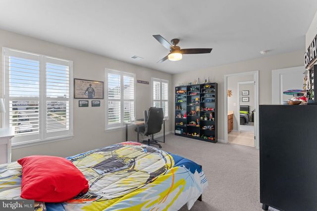 4513 COTSWOLD MANOR LOOP, Woodbridge, VA 22192