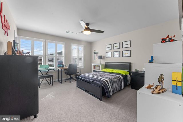 4513 COTSWOLD MANOR LOOP, Woodbridge, VA 22192