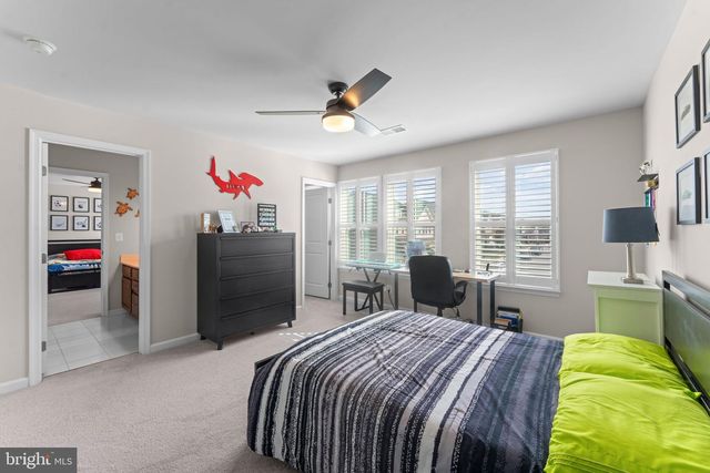 4513 COTSWOLD MANOR LOOP, Woodbridge, VA 22192