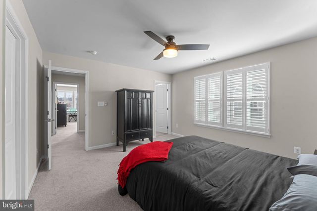 4513 COTSWOLD MANOR LOOP, Woodbridge, VA 22192