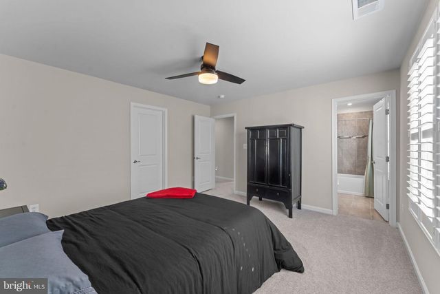 4513 COTSWOLD MANOR LOOP, Woodbridge, VA 22192