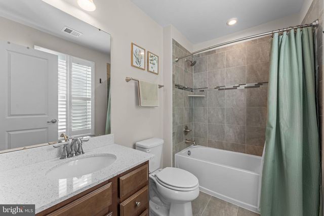 4513 COTSWOLD MANOR LOOP, Woodbridge, VA 22192