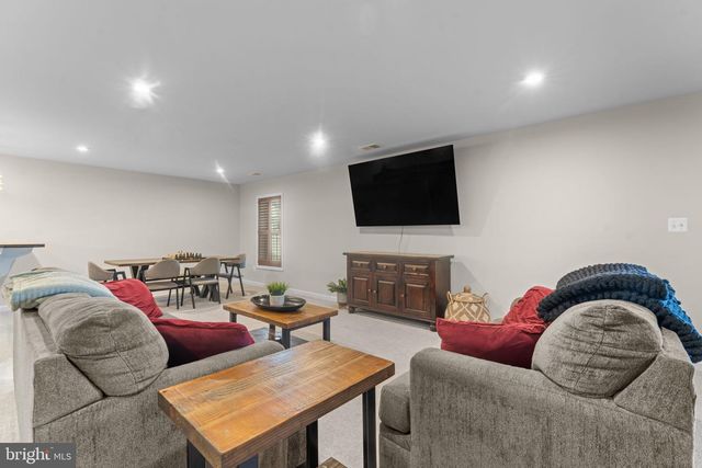 4513 COTSWOLD MANOR LOOP, Woodbridge, VA 22192