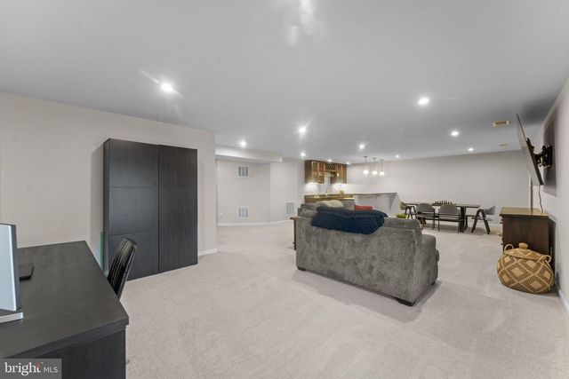 4513 COTSWOLD MANOR LOOP, Woodbridge, VA 22192