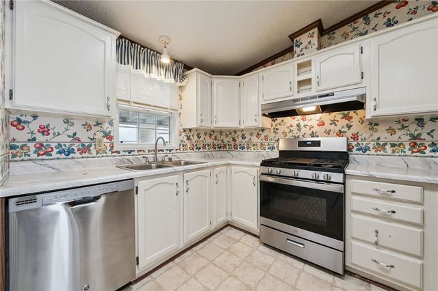 236 Ridge Ln, Murrysville, PA 15668