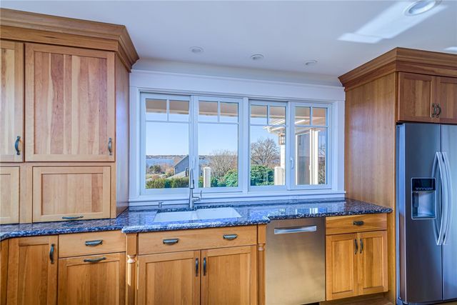 30 Bonnet View Drive, Jamestown, RI 02835