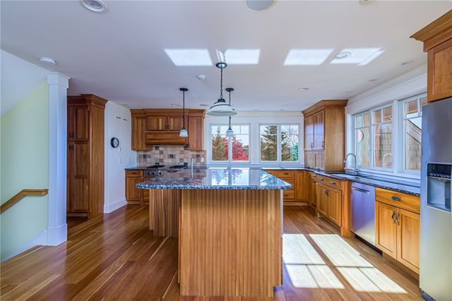 30 Bonnet View Drive, Jamestown, RI 02835