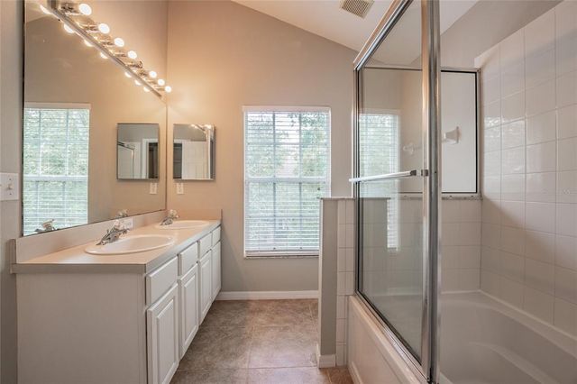 9917 BROMPTON DRIVE, Tampa, FL 33626