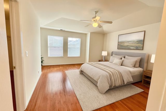 1829 N Crenshaw Circle, Vernon Hills, IL 60061