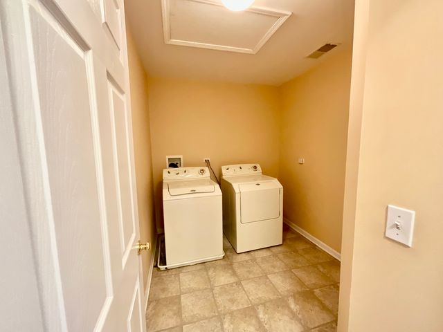 1829 N Crenshaw Circle, Vernon Hills, IL 60061