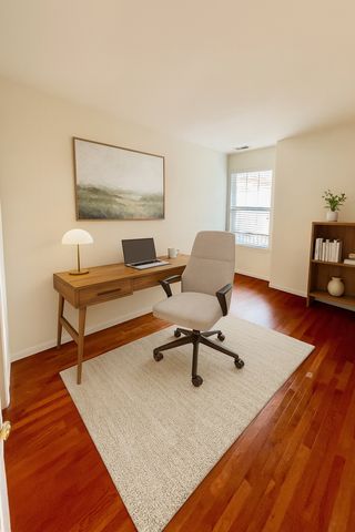 1829 N Crenshaw Circle, Vernon Hills, IL 60061