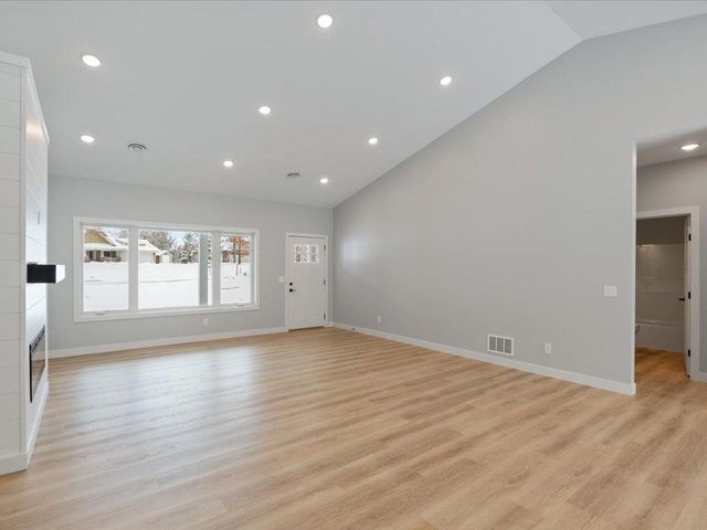 15828 Old Stonebridge Trail, Brainerd, MN 56401