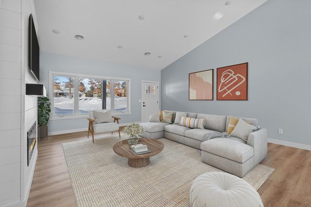 15828 Old Stonebridge Trail, Brainerd, MN 56401