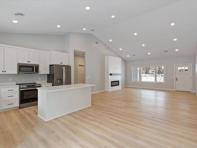 15828 Old Stonebridge Trail, Brainerd, MN 56401