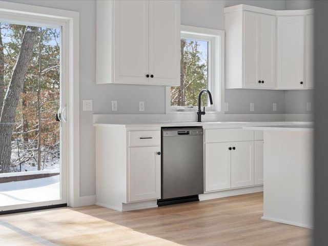 15828 Old Stonebridge Trail, Brainerd, MN 56401