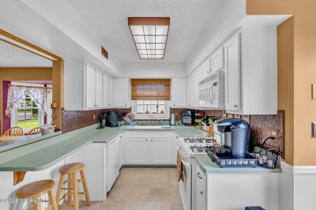 13 Providence Lane, Howell, NJ 07731