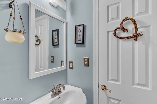13 Providence Lane, Howell, NJ 07731