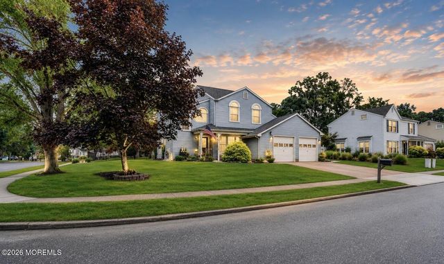 13 Providence Lane, Howell, NJ 07731