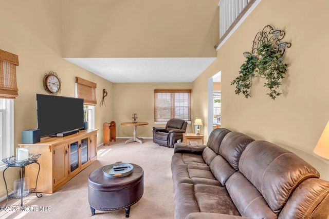 13 Providence Lane, Howell, NJ 07731
