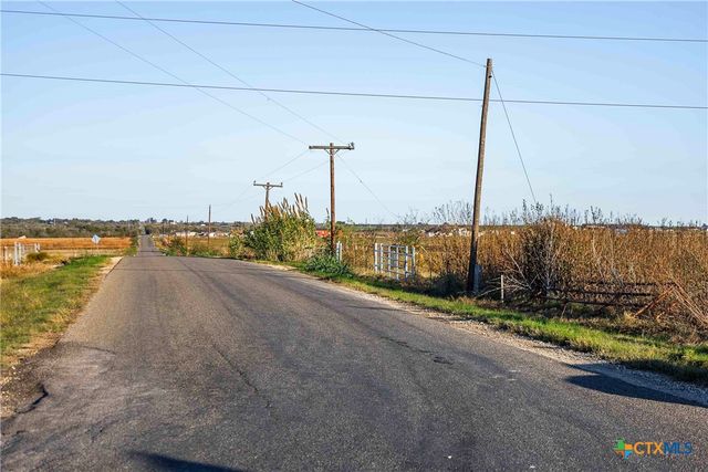 3191 County Road 463, Elgin, TX 78621