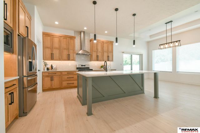 921 S 88th Street, Lincoln, NE 68520