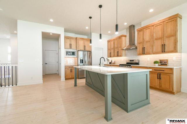 921 S 88th Street, Lincoln, NE 68520