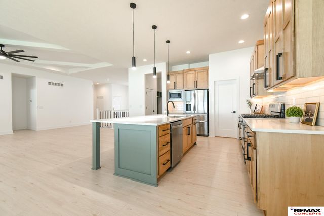 921 S 88th Street, Lincoln, NE 68520