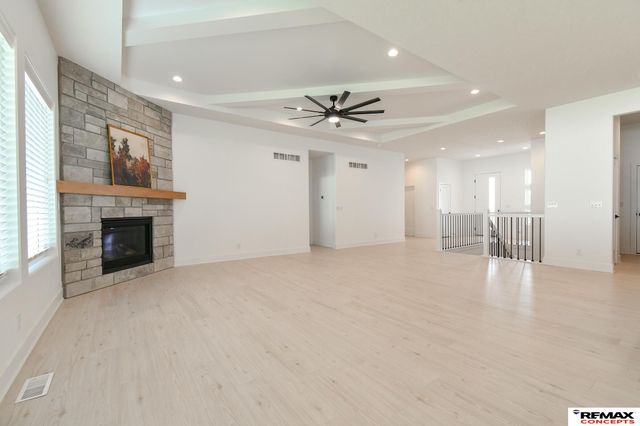 921 S 88th Street, Lincoln, NE 68520
