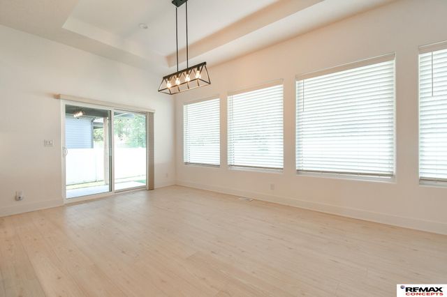 921 S 88th Street, Lincoln, NE 68520