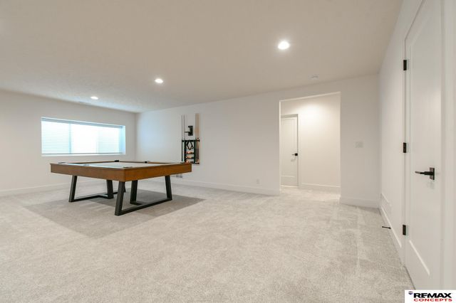 921 S 88th Street, Lincoln, NE 68520