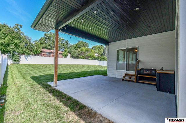 921 S 88th Street, Lincoln, NE 68520