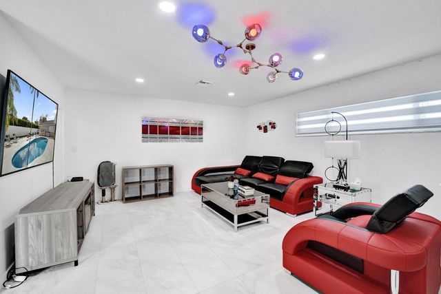 3681 N 54th Avenue, Hollywood, FL 33021