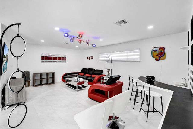 3681 N 54th Avenue, Hollywood, FL 33021