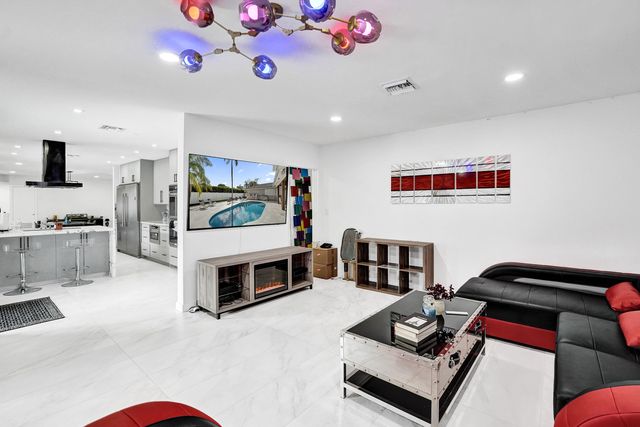 3681 N 54th Avenue, Hollywood, FL 33021