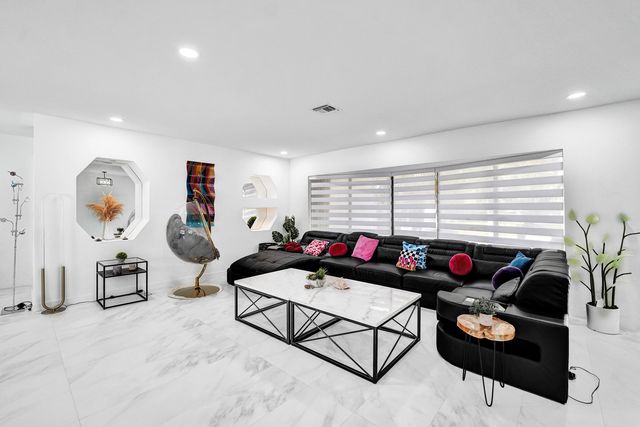 3681 N 54th Avenue, Hollywood, FL 33021