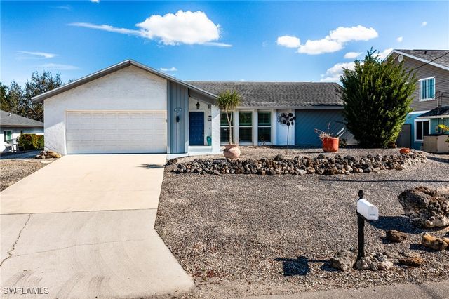 27284 Barbarosa ST, Bonita Springs, FL 34135