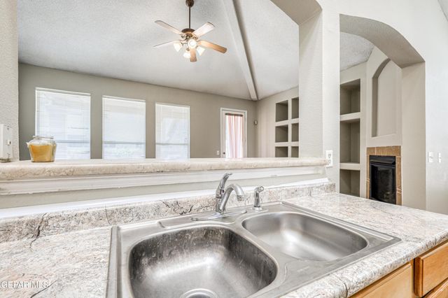 437 Sand Verbena Street, Horizon City, TX 79928