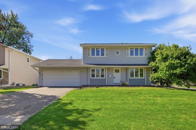 8217 28th Avenue N, New Hope, MN 55427