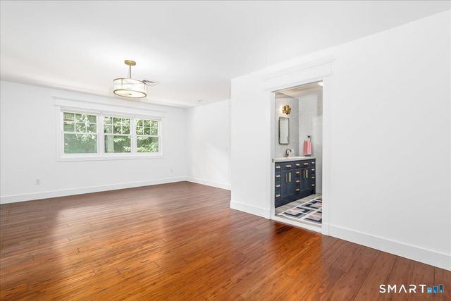 7 Coach Hill, Danbury, CT 06811