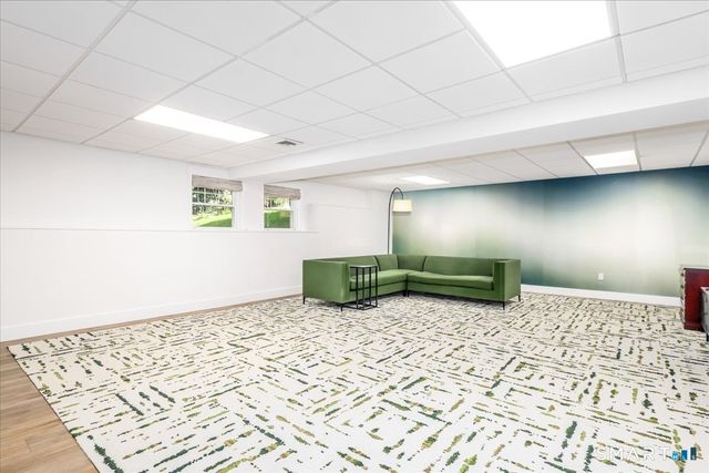 7 Coach Hill, Danbury, CT 06811