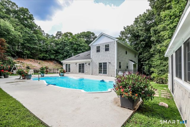 7 Coach Hill, Danbury, CT 06811