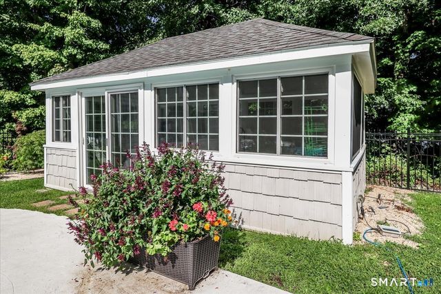 7 Coach Hill, Danbury, CT 06811