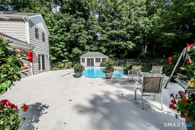 7 Coach Hill, Danbury, CT 06811