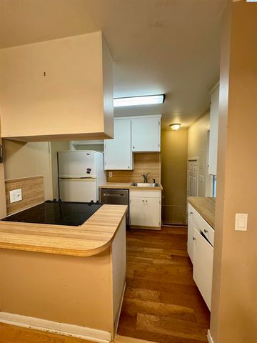 213 Casey Ave, Richland, WA 99352