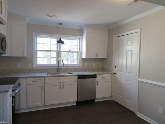 106 Long Bridge RD, Hampton, VA 23669