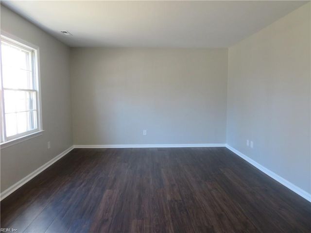 106 Long Bridge RD, Hampton, VA 23669