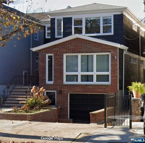 857 Avenue C, Bayonne, NJ 07002